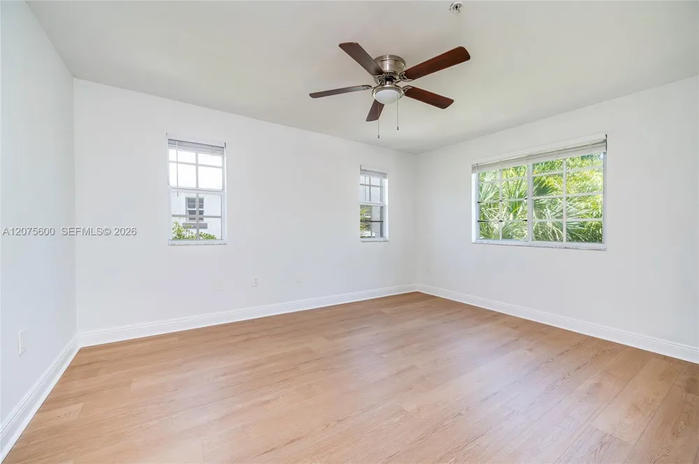 11145 SW 6th St #302 Pembroke Pines, FL 33025