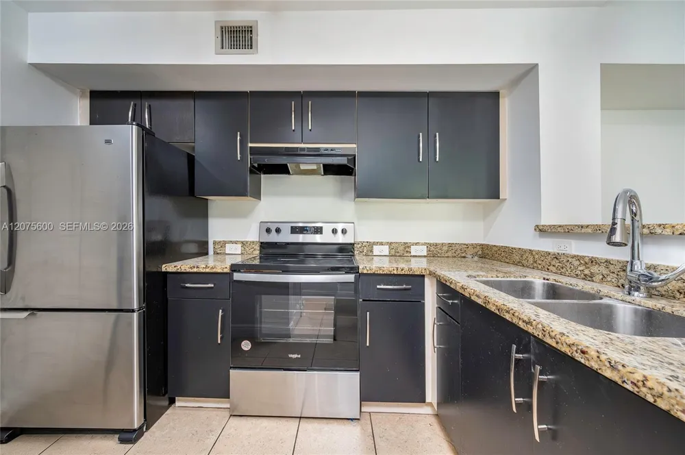 11145 SW 6th St #302 Pembroke Pines, FL 33025