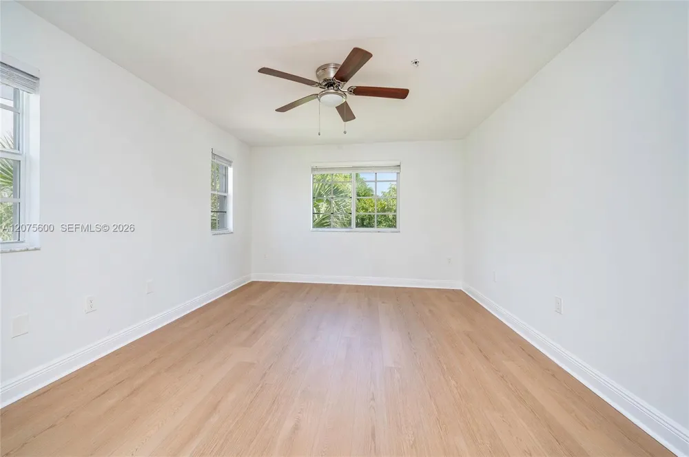 11145 SW 6th St #302 Pembroke Pines, FL 33025