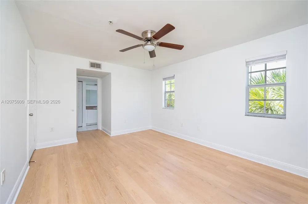 11145 SW 6th St #302 Pembroke Pines, FL 33025