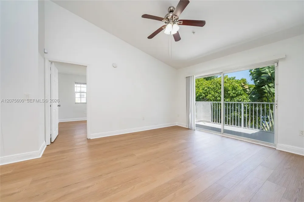 11145 SW 6th St #302 Pembroke Pines, FL 33025