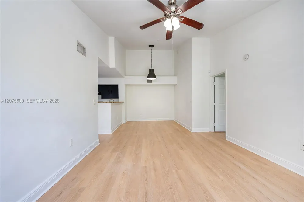 11145 SW 6th St #302 Pembroke Pines, FL 33025