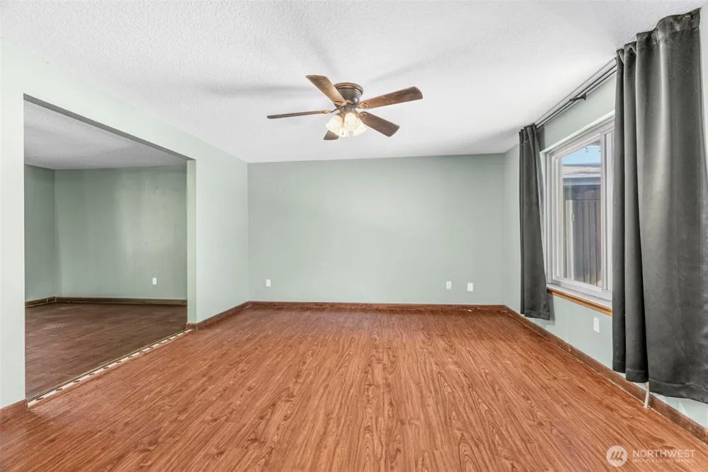 428 S 2nd Place Kalama, WA 98625