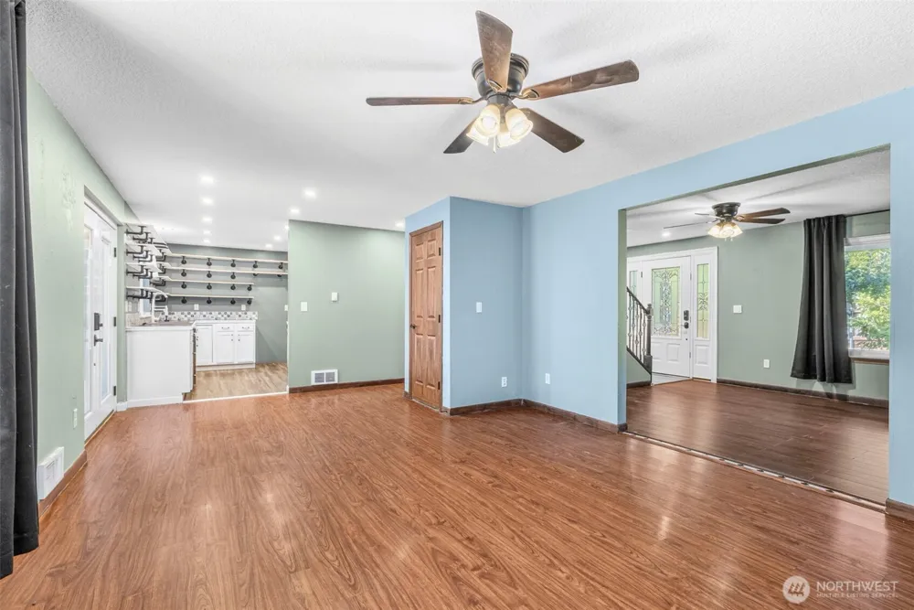 428 S 2nd Place Kalama, WA 98625