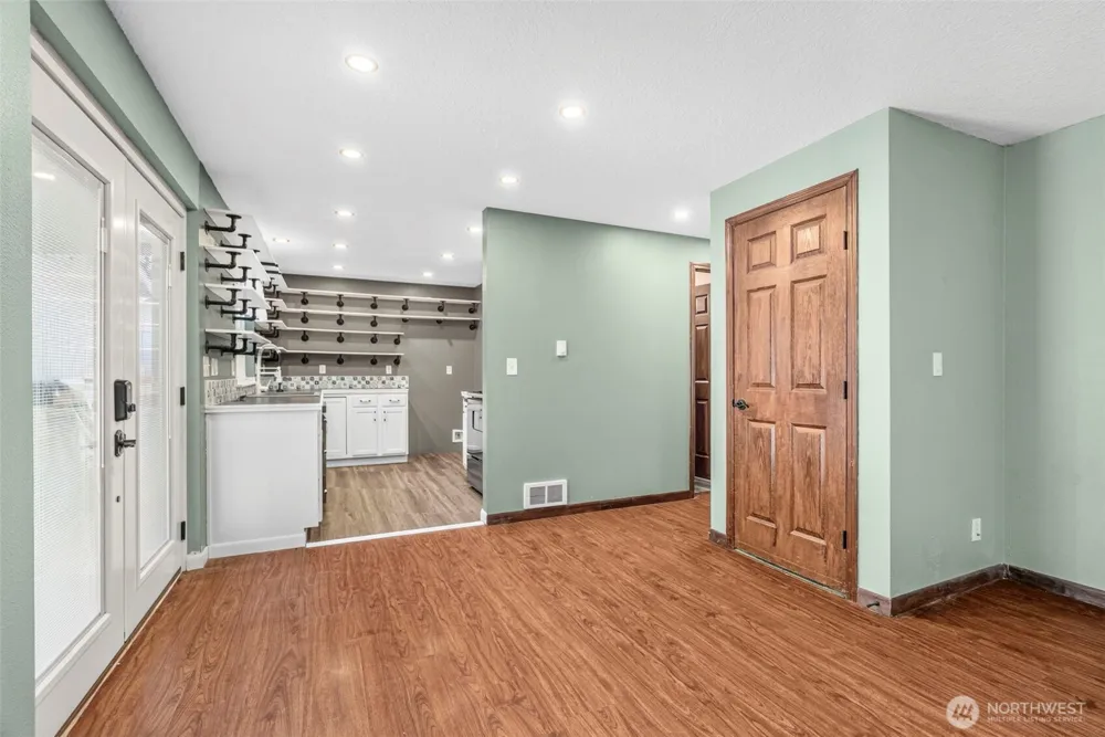 428 S 2nd Place Kalama, WA 98625