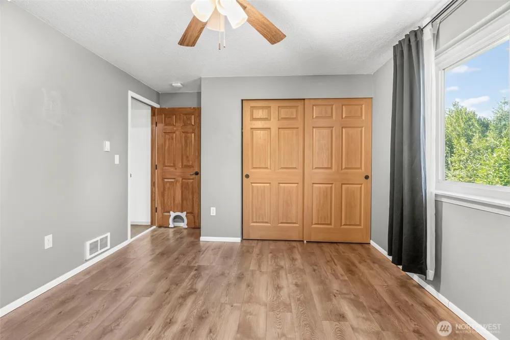 428 S 2nd Place Kalama, WA 98625
