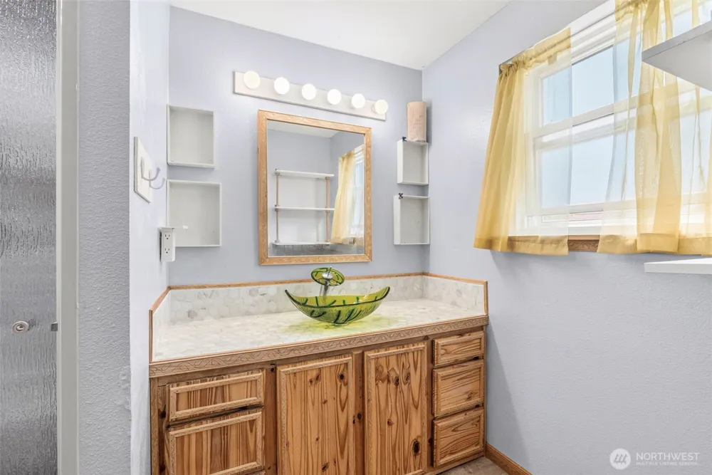 428 S 2nd Place Kalama, WA 98625