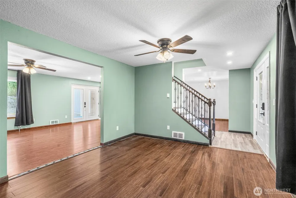 428 S 2nd Place Kalama, WA 98625