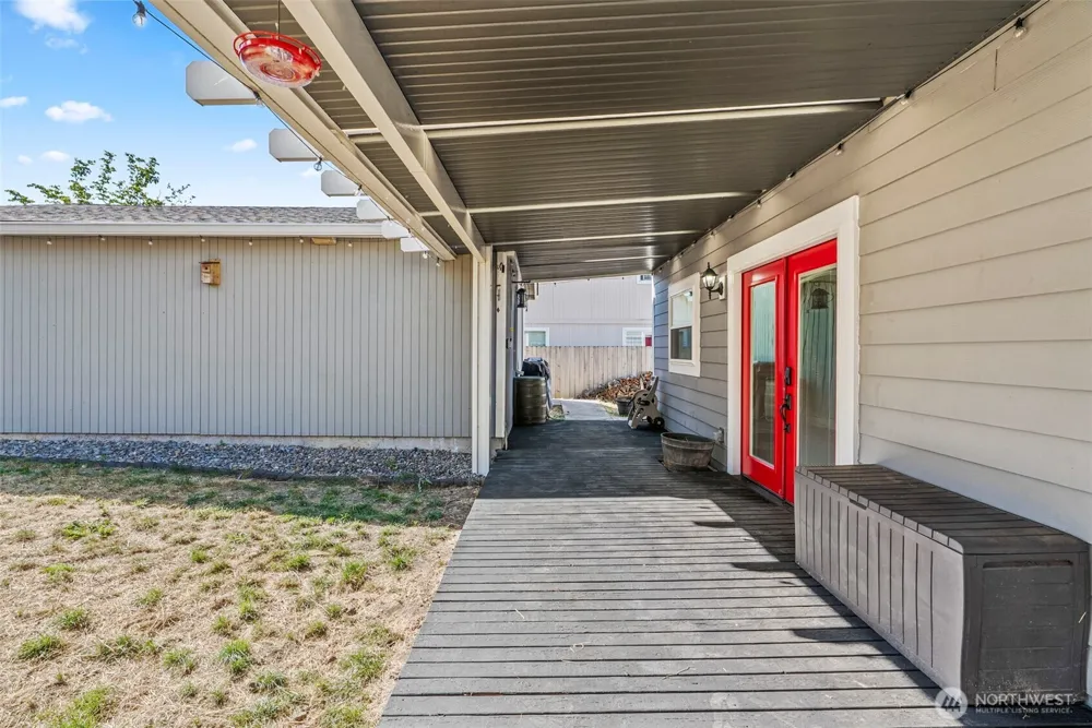 428 S 2nd Place Kalama, WA 98625