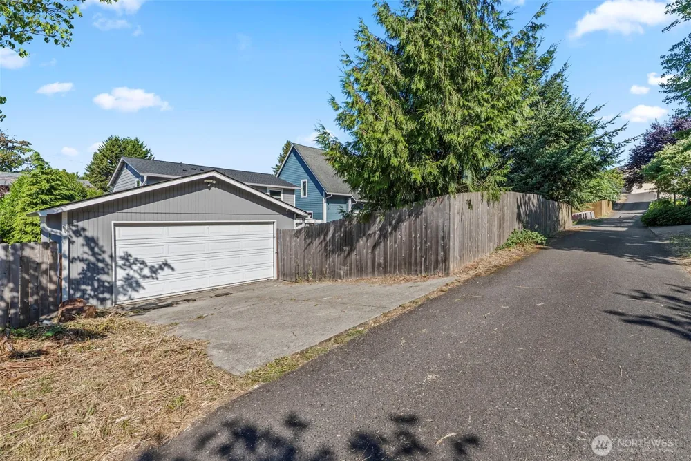 428 S 2nd Place Kalama, WA 98625