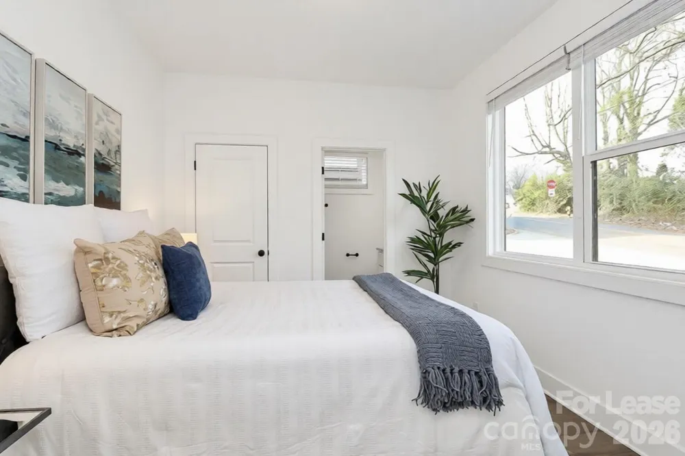 3422 Brookshire Boulevard Charlotte, NC 28216