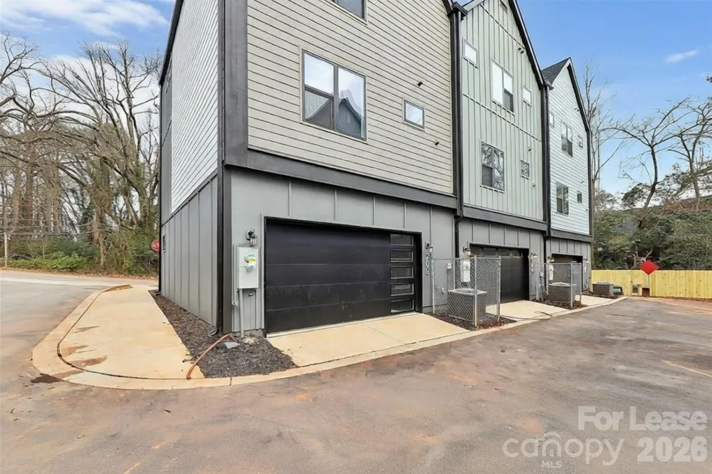 3422 Brookshire Boulevard Charlotte, NC 28216