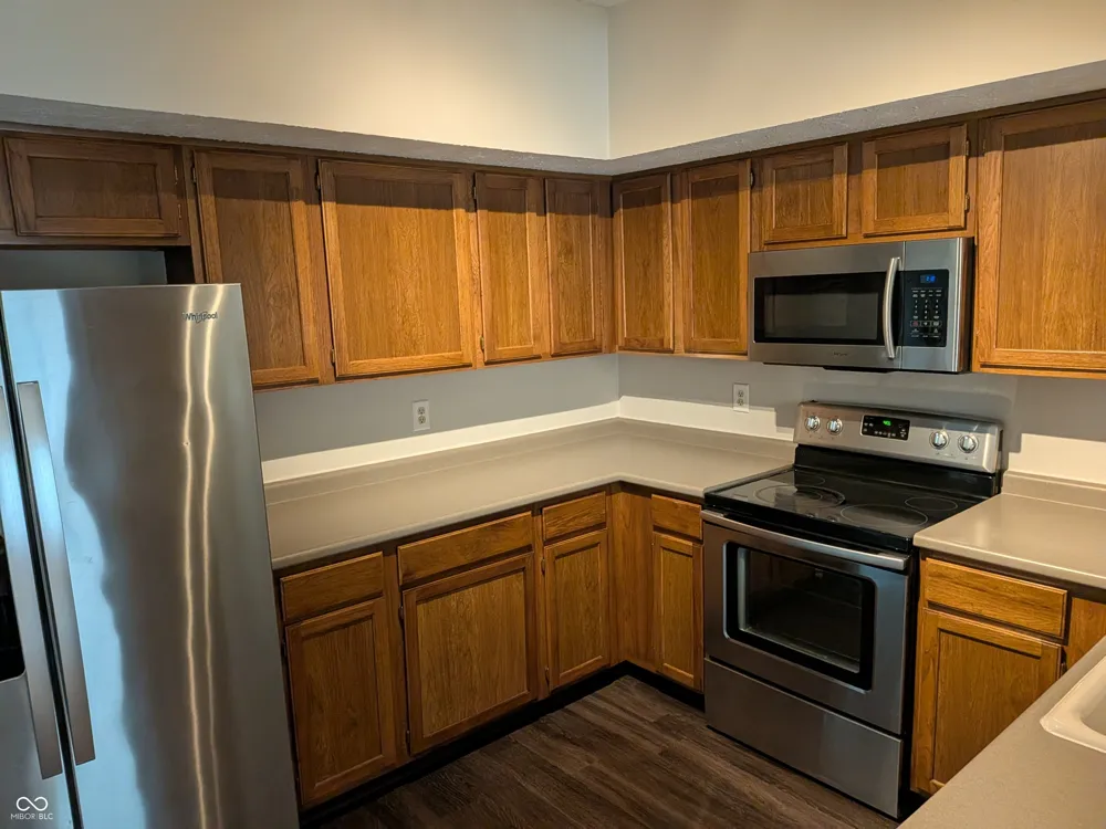 9464 Maple Way Indianapolis, IN 46268