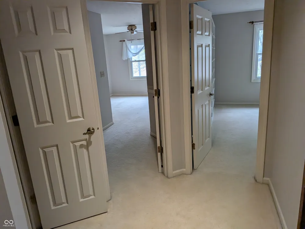 9464 Maple Way Indianapolis, IN 46268