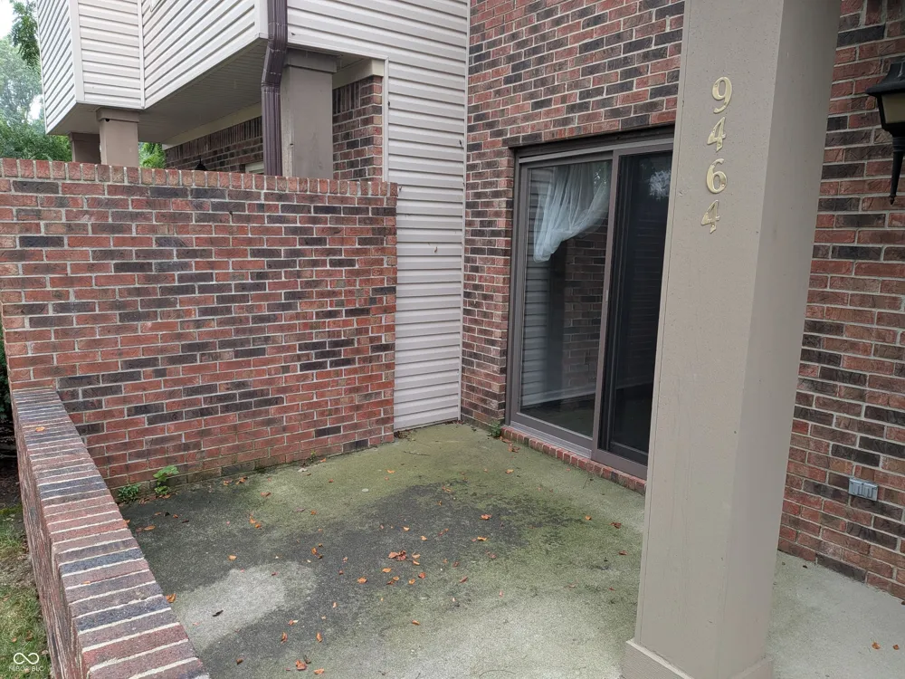 9464 Maple Way Indianapolis, IN 46268