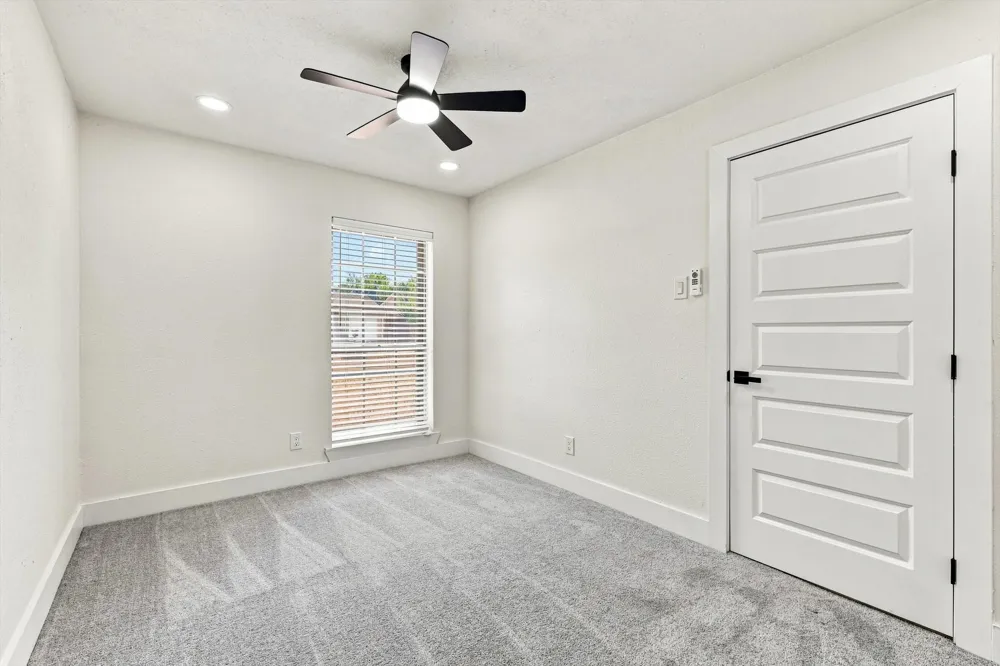865 Stanford Drive Lancaster, TX 75134