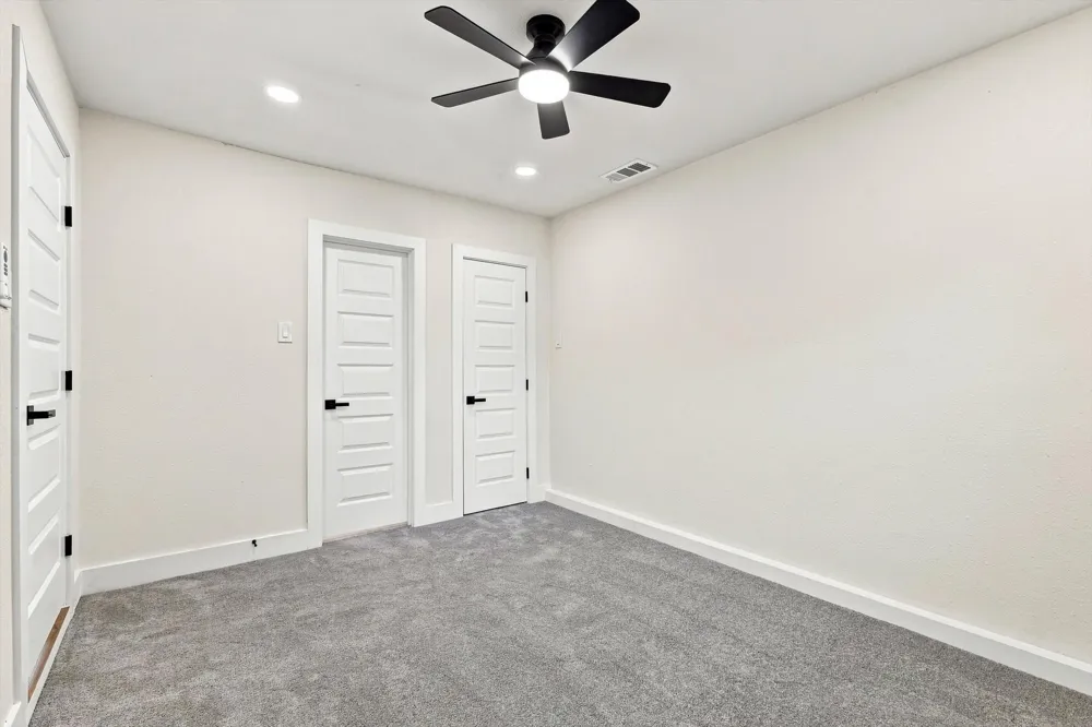 865 Stanford Drive Lancaster, TX 75134
