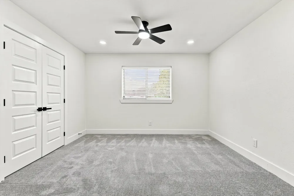 865 Stanford Drive Lancaster, TX 75134