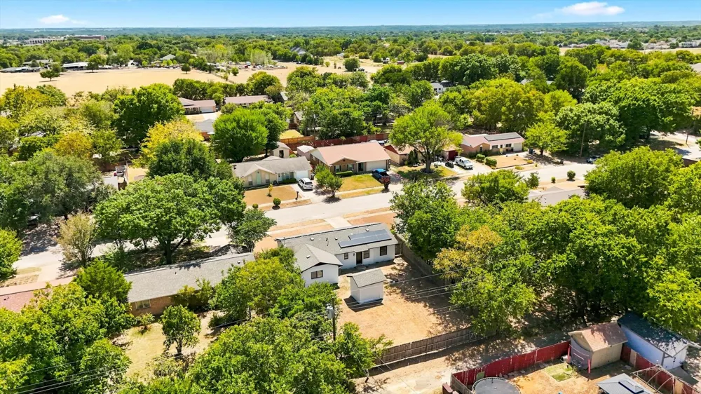 865 Stanford Drive Lancaster, TX 75134
