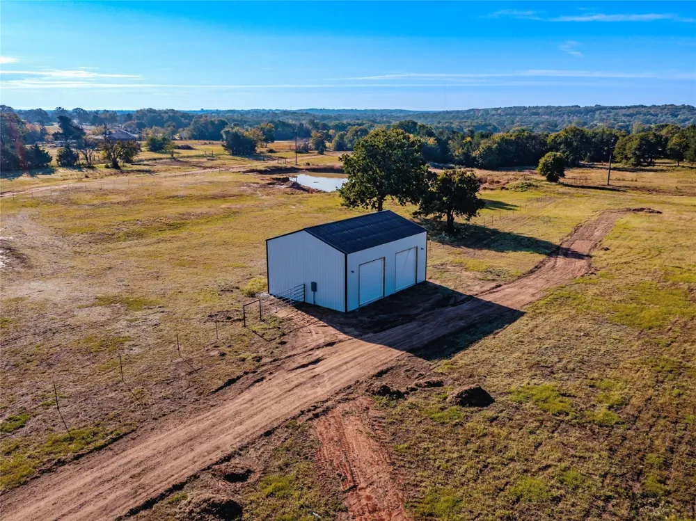 1387 County Road 140 Whitesboro, TX 76273