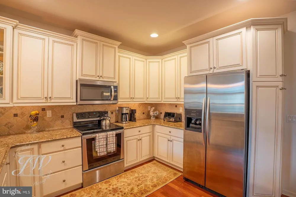 126 FAIRWAY DRIVE #141 Warminster, PA 18974