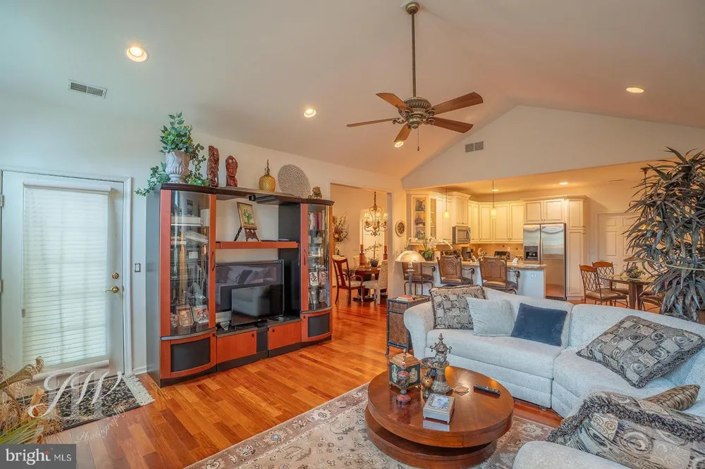126 FAIRWAY DRIVE #141 Warminster, PA 18974