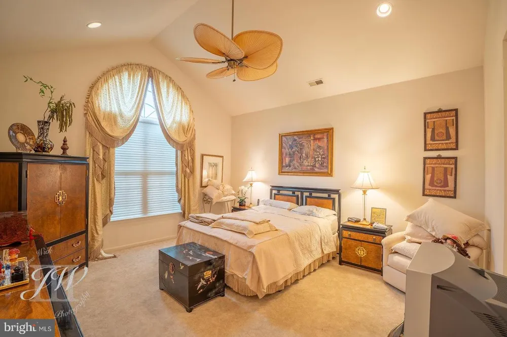 126 FAIRWAY DRIVE #141 Warminster, PA 18974