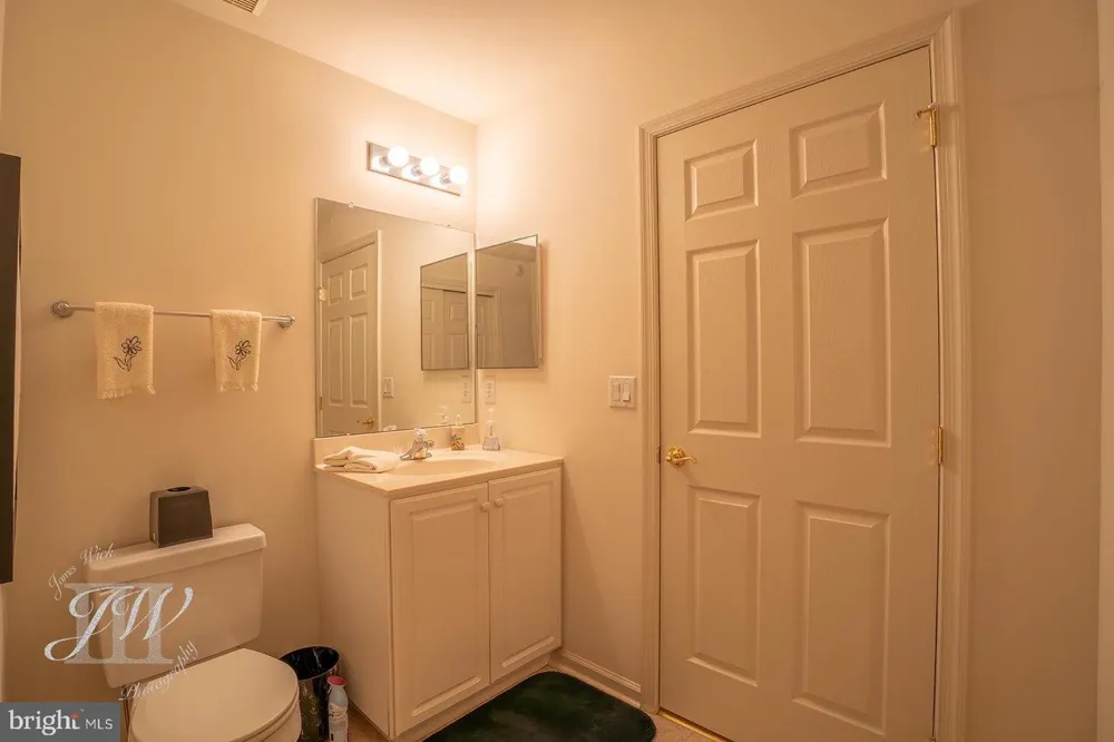 126 FAIRWAY DRIVE #141 Warminster, PA 18974