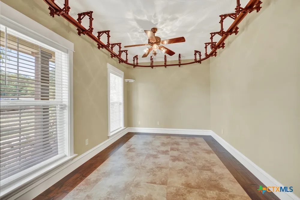 204 Falling Hills New Braunfels, TX 78132