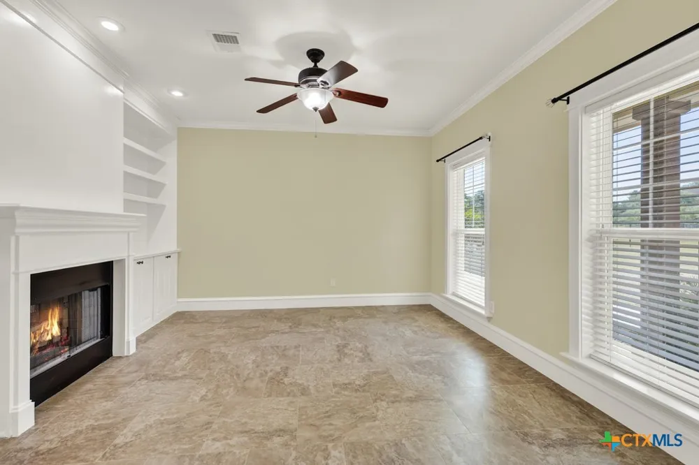 204 Falling Hills New Braunfels, TX 78132
