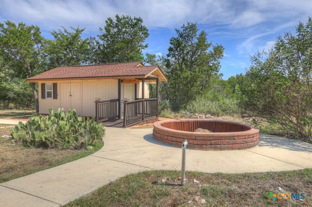 204 Falling Hills New Braunfels, TX 78132