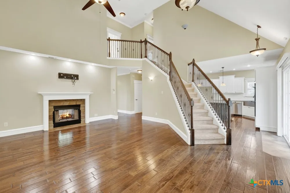 204 Falling Hills New Braunfels, TX 78132
