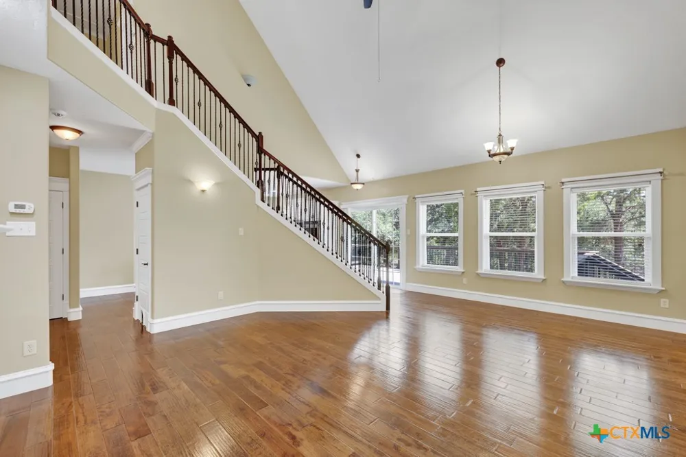204 Falling Hills New Braunfels, TX 78132