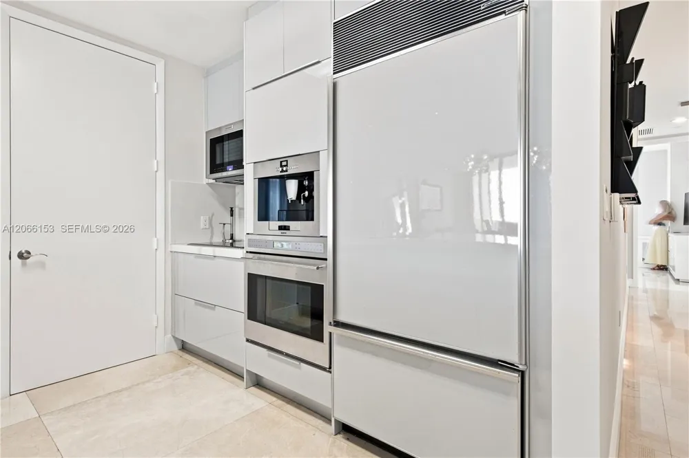 15811 Collins Ave #2802 Sunny Isles Beach, FL 33160