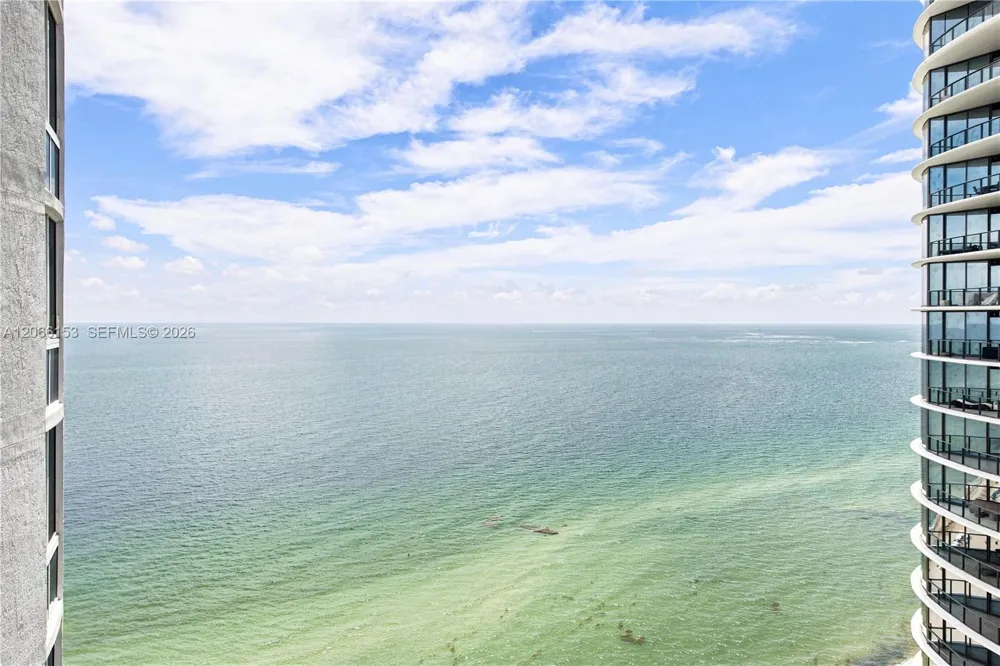15811 Collins Ave #2802 Sunny Isles Beach, FL 33160