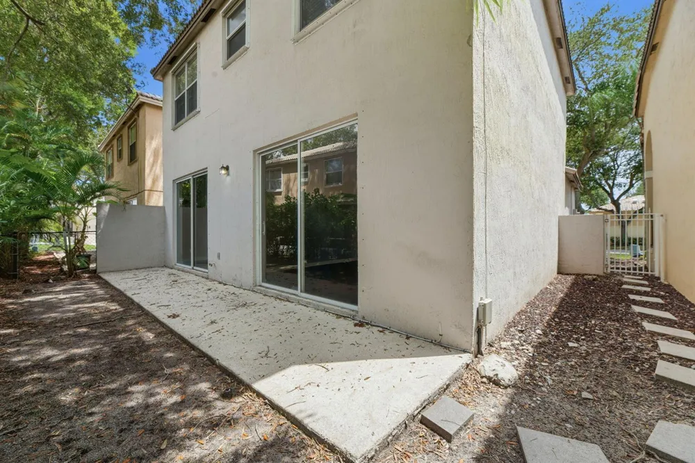 5205 Eagle Cay Manor Coconut Creek, FL 33073