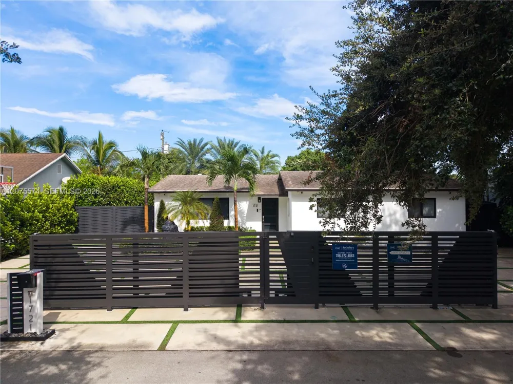1721 SW 96th Ave Miramar, FL 33025