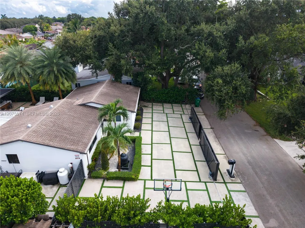 1721 SW 96th Ave Miramar, FL 33025