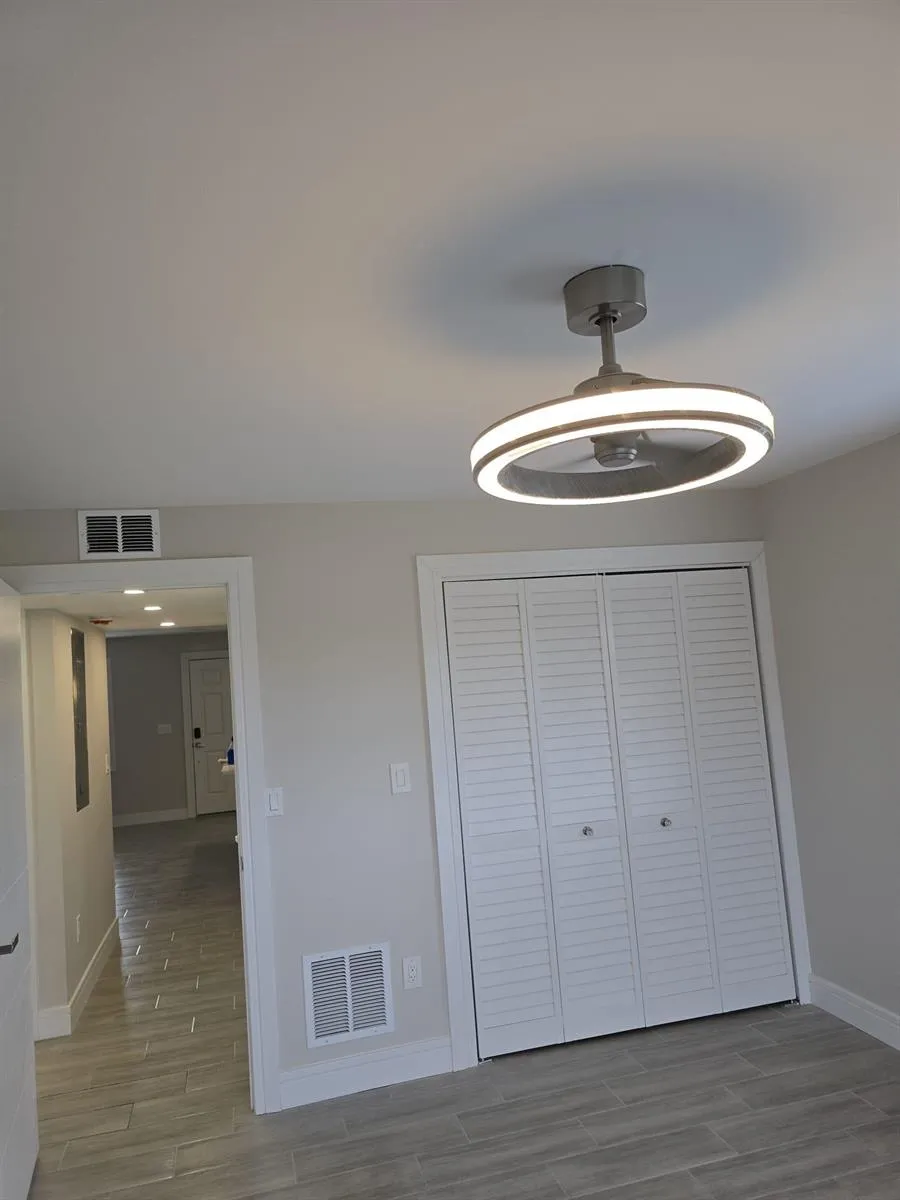 215 E NORMANDY E #215 Delray Beach, FL 33484