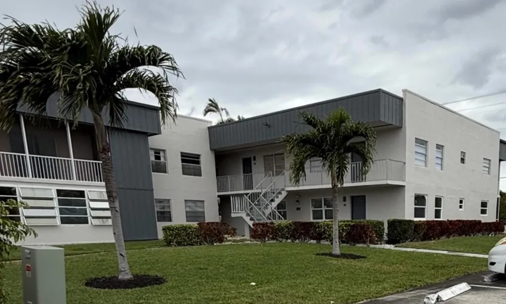 215 E NORMANDY E #215 Delray Beach, FL 33484