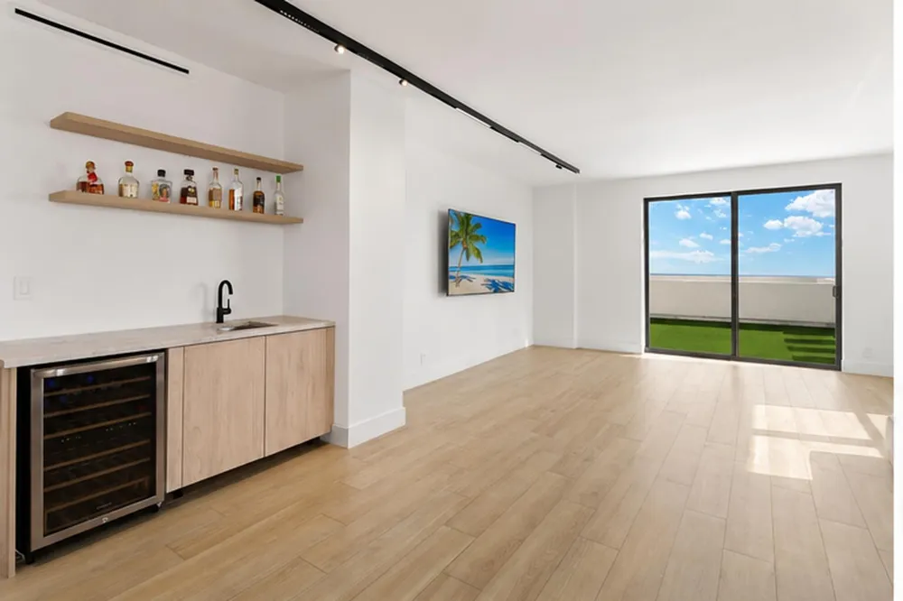 1865 S OCEAN DRIVE #21c Hallandale Beach, FL 33009