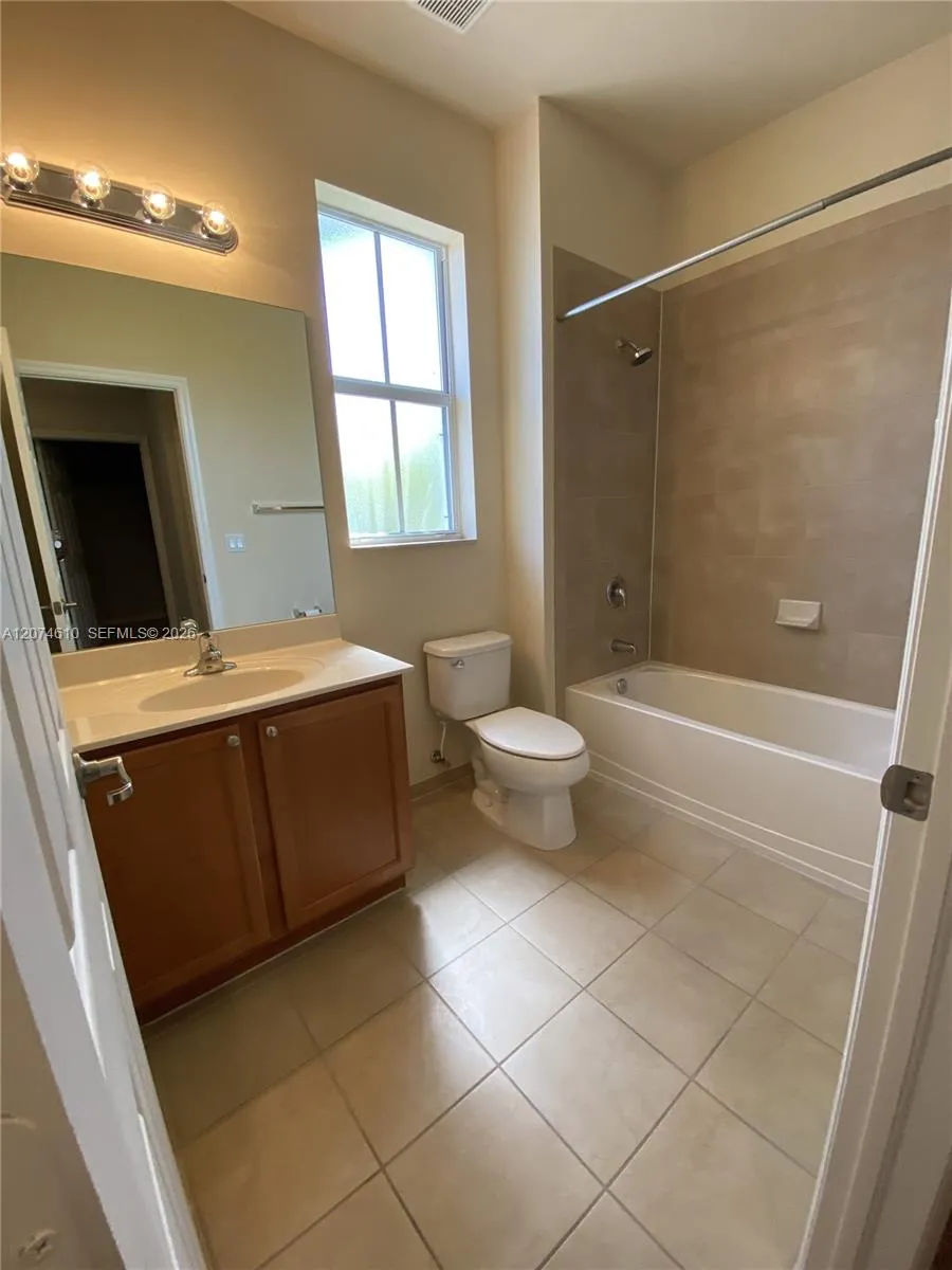 4676 Monarch Way Coconut Creek, FL 33073