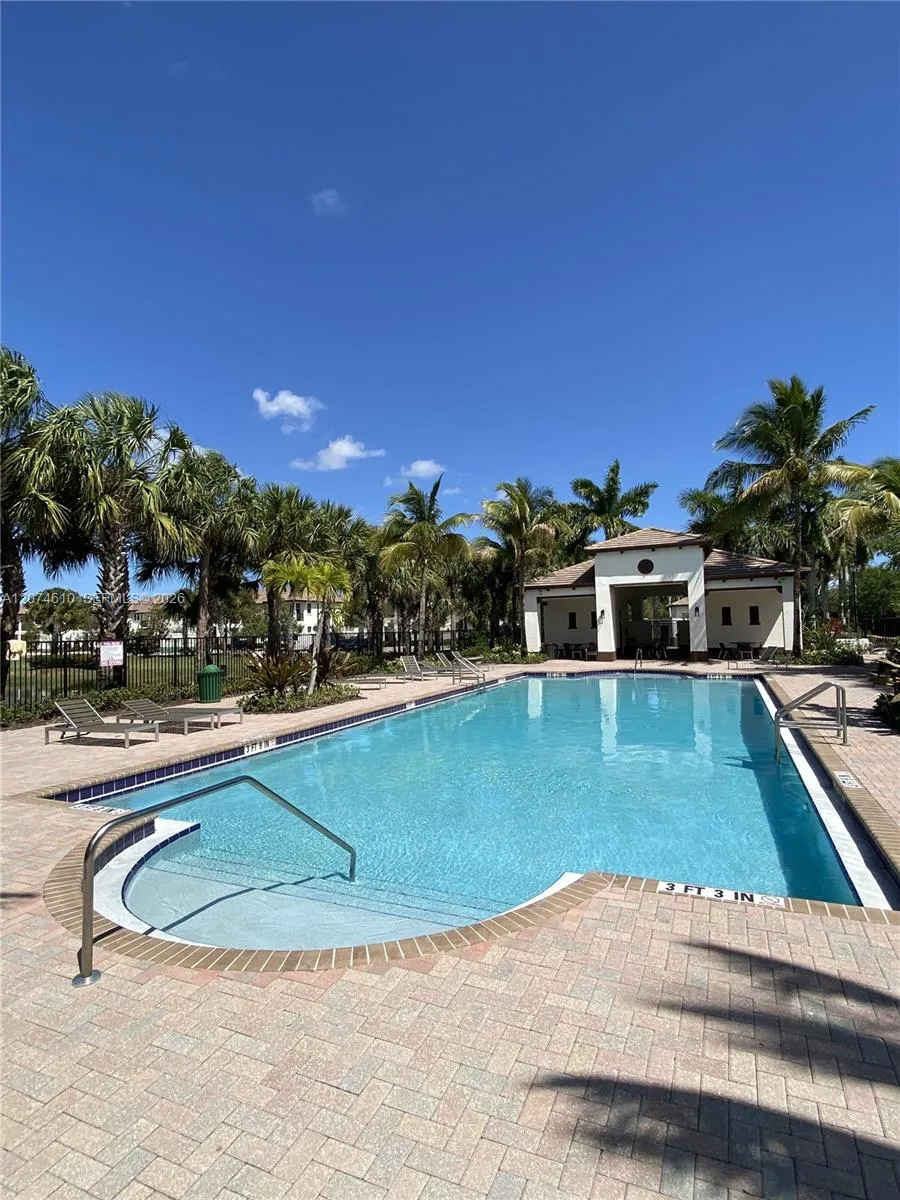 4676 Monarch Way Coconut Creek, FL 33073
