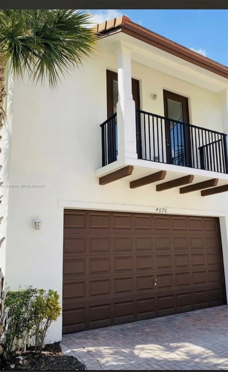 4676 Monarch Way Coconut Creek, FL 33073