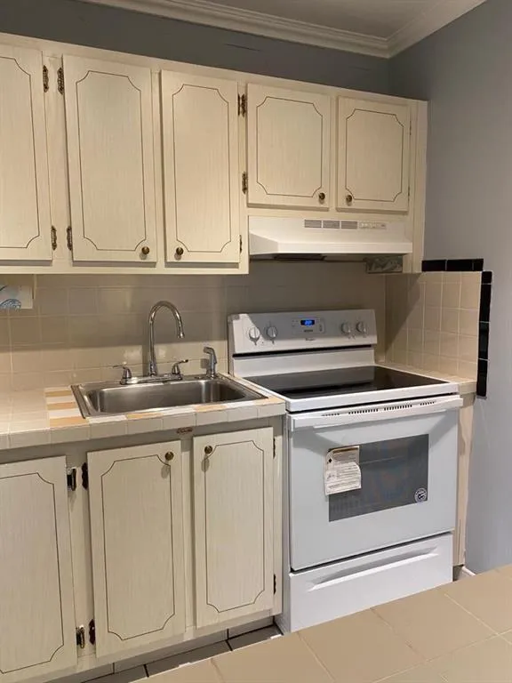 2916 FUNSTON STREET #51A Hollywood, FL 33020