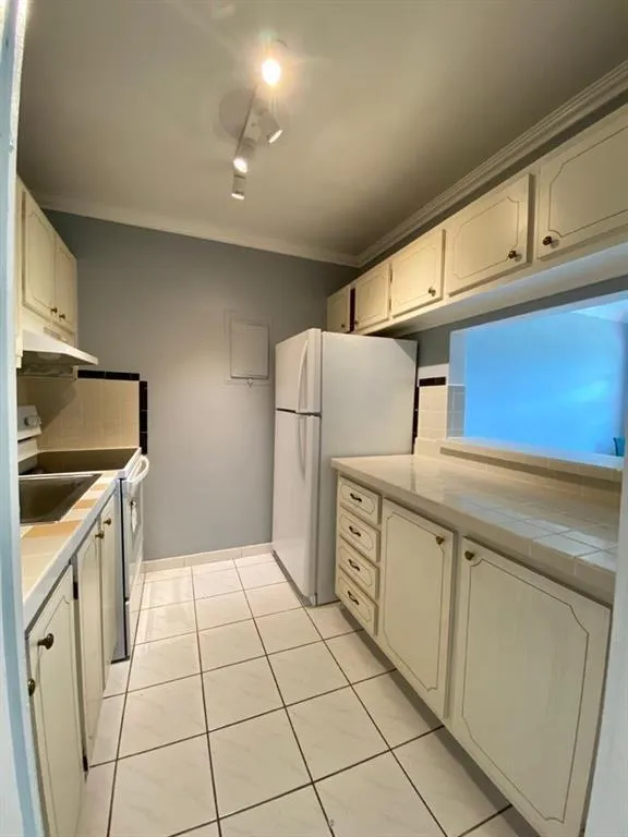 2916 FUNSTON STREET #51A Hollywood, FL 33020