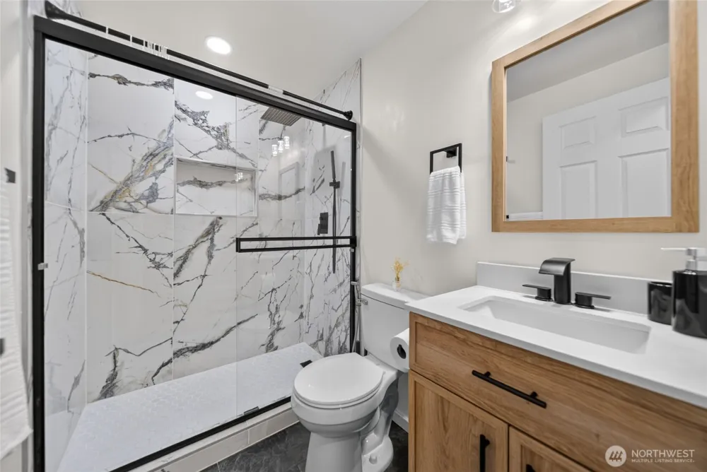 233 S 301st Street Federal Way, WA 98003