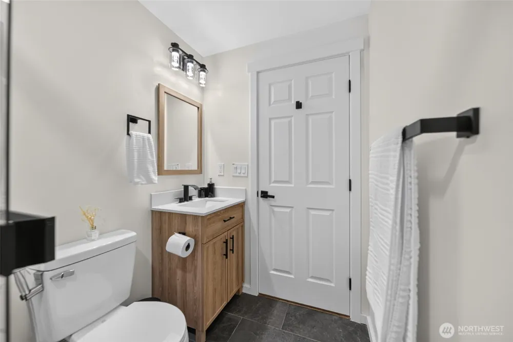 233 S 301st Street Federal Way, WA 98003