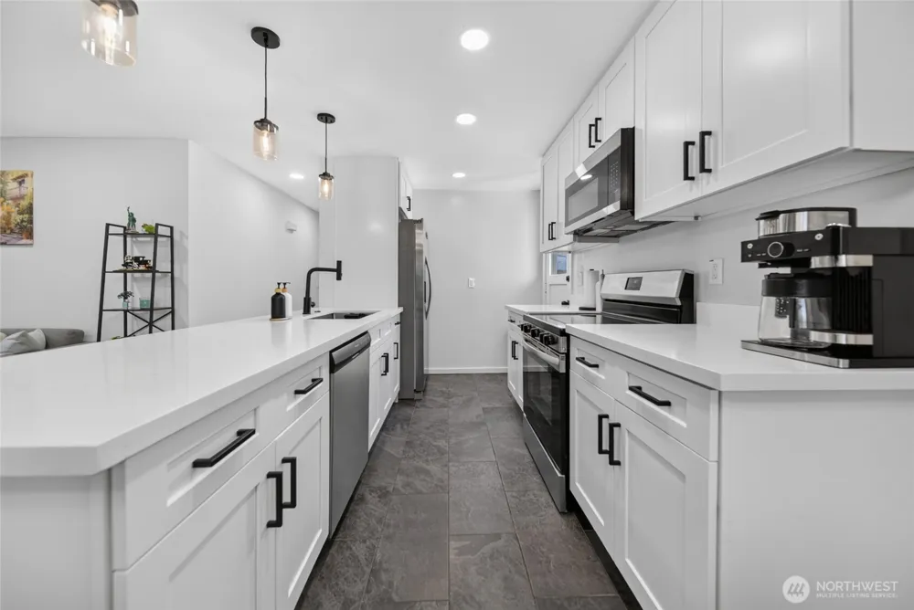 233 S 301st Street Federal Way, WA 98003