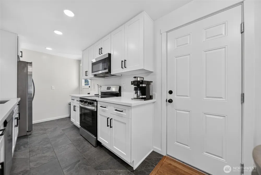 233 S 301st Street Federal Way, WA 98003